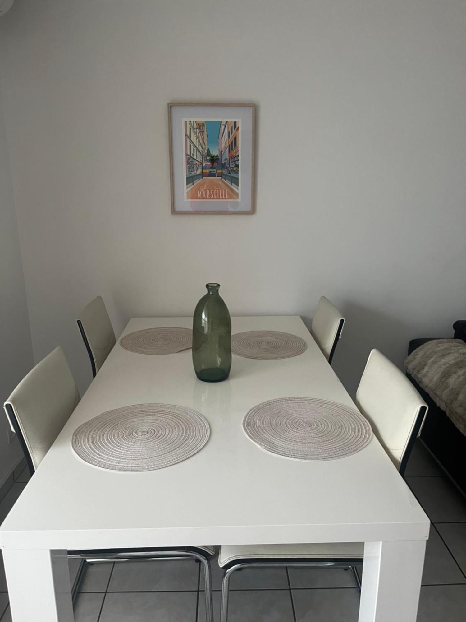 Appart T3 Proche Metro -Draps Et Serviettes Inclus Marseille Exteriér fotografie